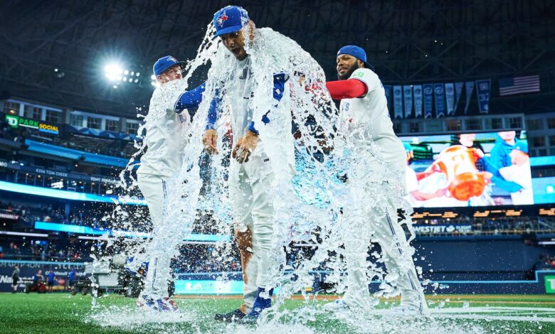 Blue Jays have a big 1st inning in 10-4 victory over twins, Scherzer wins the 3rd consecutive start
