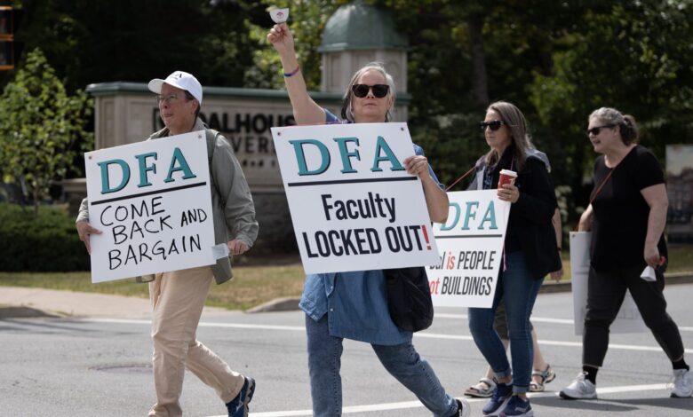 The majority of Dalhousie University classes canceled in the midst of Labor Conflict