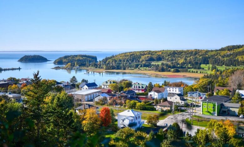 Quebec issues invitations for employees in regulated professions